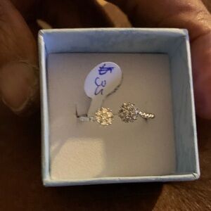 Elegant Silver Tone Bypass Floral Ring size 7.5